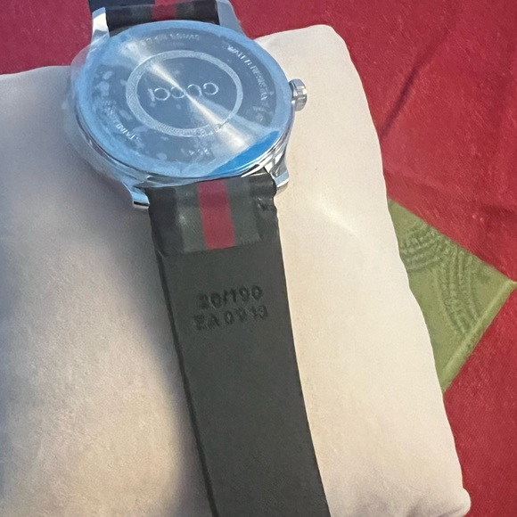 NIB✨ GUCCI LUXURY WATCH ✨
G-TIMELESS WATCH, 38MM Tourneau Unisex - Picture 8 of 16